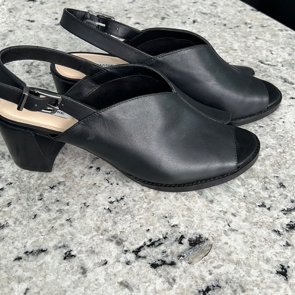 Alex Marie Peep Toe sandal size 8 EUC
